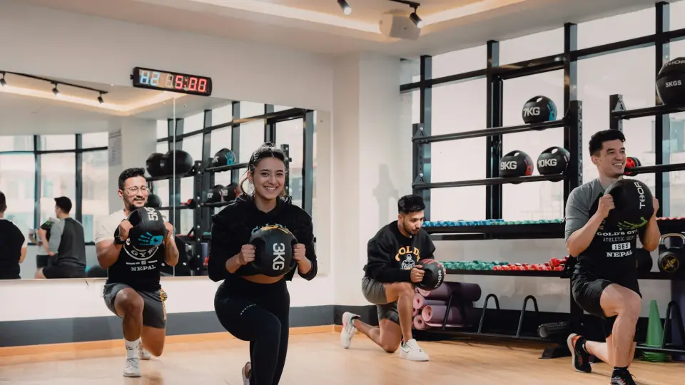 Group class doing lunges